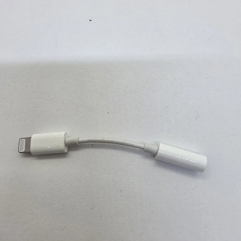 Apple Lightening To Audio Adapter